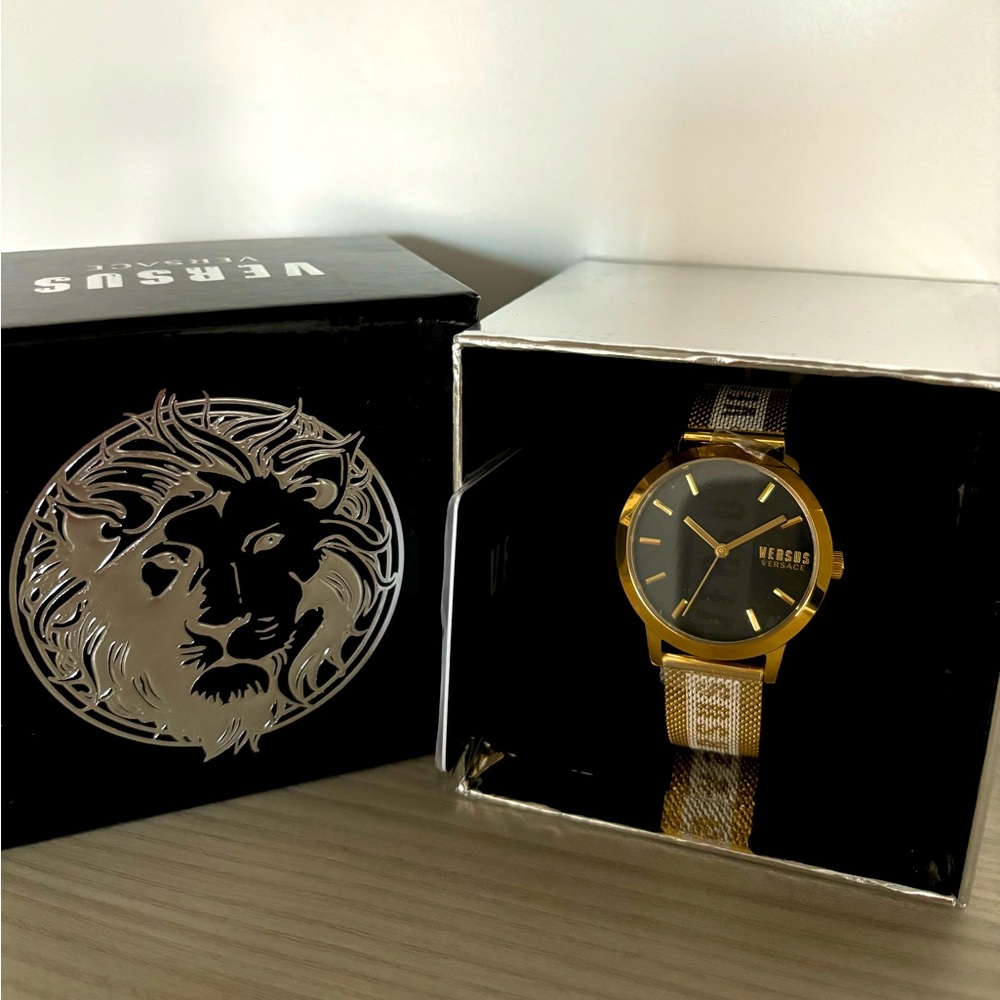 Brand new women’s Versace watch